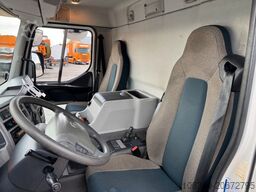 VOLVO FE320 6x2*4 Frigoblock FK25SL 9.9 m Frigobox