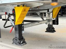  TMT 92 cbm, Lift- u Lenkachse, Schutzplane links
