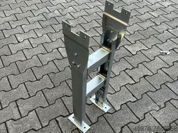 Gesamtbreite: 275 mm/ Höhe min: 660 mm/ max. 900 mm