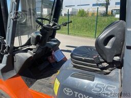 Toyota 7FGCU55 Triplex-Mast / 5tonnen