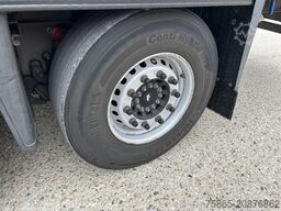 Schmitz Cargobull SCB S3B / Box Trailer / 2x Liftas / APK TUV 10-26