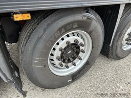 Schmitz Cargobull SCB S3B / Box Trailer / 2x Liftaxle / APK TUV 0...