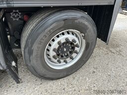 Schmitz Cargobull SCB S3B / Box Trailer / 2x Liftaxle / APK TUV 0...