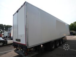 LAMBERET 3 Axle frigo trailer Carrier Vector 1950 Bi-Temp