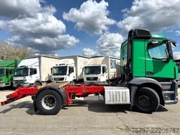 MERCEDES-BENZ Antos 1851 4x2