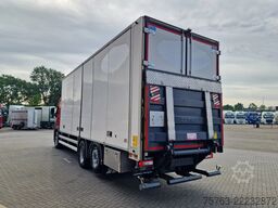 Volvo FM 370 Globetrotter 6x2*4 - Box with sidedoors ...