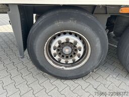 Schmitz Cargobull SKO 24 / Carrier Vector 1800 Reefer / Frigo Box...