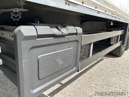 Schmitz Cargobull SCB S3B / Box / Loadlift / Disk / APK TUV 06-27
