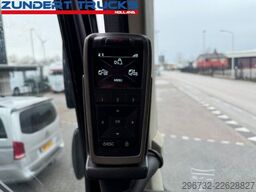 Volvo FH16-750 GLOBETROTTER, 8x4