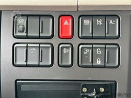 DAF LF250 FA 4x2 Hutton  Papierschredder