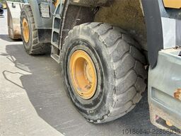 Liebherr L556