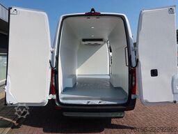 Mercedes-Benz Sprinter 317 Koel/Vries/Verwarmen met nachtaans...