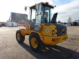 VOLVO L30G Radlader 4x4 ALLRAD