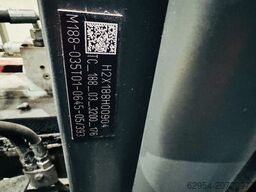 Linde H 30 T-02 EVO Triplex STVO Klammergabel