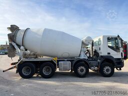 IVECO TRAKKER 400
