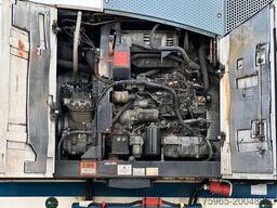 SCHMITZ CARGOBULL SKO 24 THERMO KING SLX 200 ONLY 3645 ENGINE HOUR