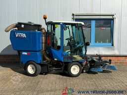 Iseki Iseki VITRA 2030 4x4 - 4 Besensystem Laubsauger