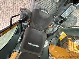 LIEBHERR LH 24 Litronic mit Abbruch- / Sortiergreifer