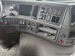 Volvo FM330 Multizone Lenk u. Kühlkoffer