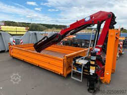  Abrollcontainer mit HMF Kran 835 Funk