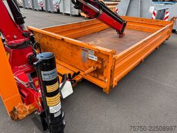  Abrollcontainer mit HMF Kran 835 Funk