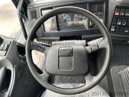 VOLVO FL 6 220 Viehaufbau