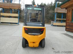 Jungheinrich DFG 425s Triplex 4,4m + SS + 4. Kreis