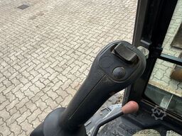 BOBCAT E26 / 2021 BJ / 2 x Löffel / 1.375 H