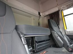 DAF CF 370 tractor unit