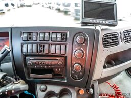 RENAULT D12 210C DXI + DHOLLANDIA