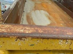 Renault Kerax 380.26 6x4, Bordmatik links