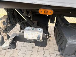 SCHMITZ CARGOBULL Tiefkühlauflieger mit Thermo King