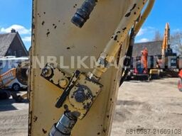 NEW HOLLAND KOBELCO E135SR-1E