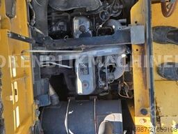 NEW HOLLAND KOBELCO E135SR-1E