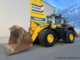 Komatsu WA500-8E0