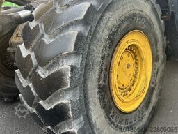 Komatsu WA500-8