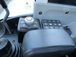 Takeuchi TB 370 - Powertilt + Schnellwechsler-Klima-3 Löffe