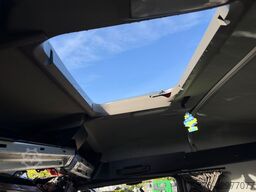 MAN TGX 18.470 LOF 4x4 H damaged