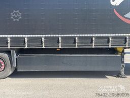 Schmitz Cargobull Semitrailer Curtainsider Varios