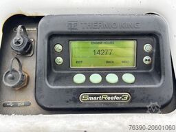 Schmitz Cargobull Semitrailer Reefer Standard divu klāju