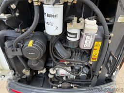 BOBCAT E17 / 2021 BJ / 445 Stunden / 2 x Löffel