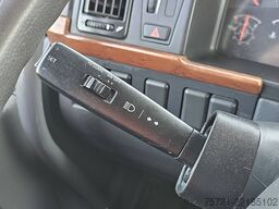 VOLVO FM 11.330 GLOBE LIFT SIDE DOOR
