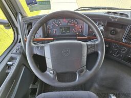 VOLVO FM 11.330 GLOBE LIFT SIDE DOOR