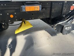 Iveco 140e25