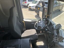 Scania P 280 6x2 EEV / HMF 2120-S3 Crane / Geesink GPM...