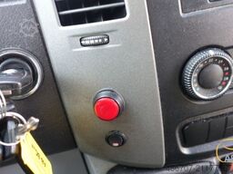 MERCEDES-BENZ Sprinter 516 21 Sitze mit großem Gepäck