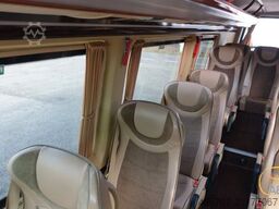 MERCEDES-BENZ Sprinter 516 21 Sitze mit großem Gepäck