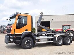 Iveco TRAKKER 360