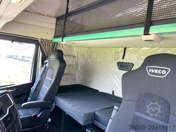 Iveco S-Way AS440S43T/P AT Tractor Head (8 units)