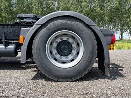 Iveco S-Way AS440S43T/P AT Tractor Head (8 units)